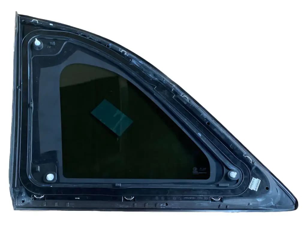 Задняя правая форточка багажника Lixiang L7, X03-54030020
