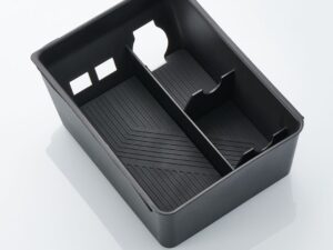 Оригинальная форма, органайзер в подлокотник Zeekr 001