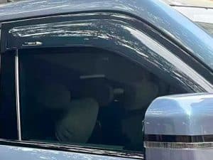 Ветровики, дефлекторы BYD Leopard 5, плотные прозрачные, без хрома, с логотипом