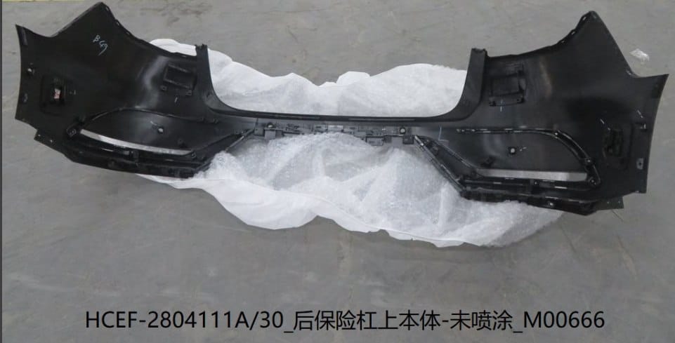 Задний бампер для Han EV с 6 отверстиями и 4 креплениями HCEF-2804111A