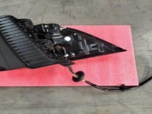 Задний фонарь для Denza D9 (базовая комплектация) правая сторона MRE-4133020A