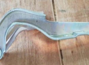 Петля капота переднего отсека правая для 腾势 D9 DM-i MRHB-8402619