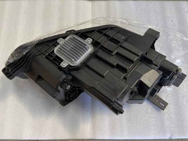 Левый передний комбинированный фонарь ELEAD-4121010A-F